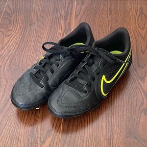 Nike Kids Black and Neon Yellow Sneakers